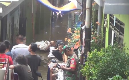 Akibat Hujan Deras Sebenyak 22 RT di Jaksel-Jaktim Kebanjiran, Tinggi Air Ada yang Capai 2,5 Meter