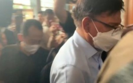 Divonis Belasan Tahun Penjara, Johnny Plate dan Achmad Latif Langsung Ajukan Banding!