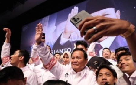 Prabowo Janji Semua Serba Gratis, Kuliah hingga Makan Siang