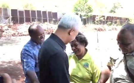 Tangis Haru Mama Wati Pecah Usai Kembali Bertemu Ganjar