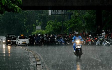 Akhir Pekan, Sebagian Wilayah Jakarta Bakal Diguyur Hujan