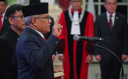 Sah! Presiden RI Joko Widodo melantik Irjen Pol Marthinus Hukom, S.I.K., M.Si sebagai Kepala Badan Narkotika Nasional