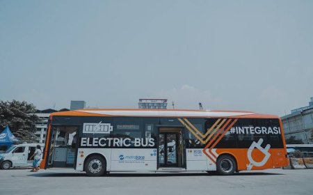 Tekan Polusi Udara, Transjakarta Tambah Pengoperasian 26 Bus Listrik