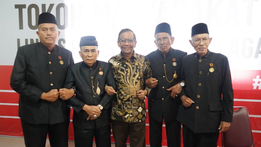 “Duduak Basamo”Tokoh Lintas Etnis dan Agama Mahfud Janji Perjuangkan Hak Ulayat Dan Adat
