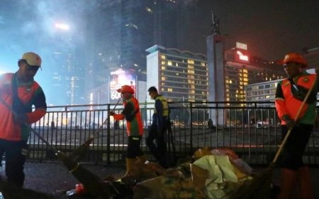 Sampah Perayaan Malam Tahun Baru di Jakarta Capai 130 Ton