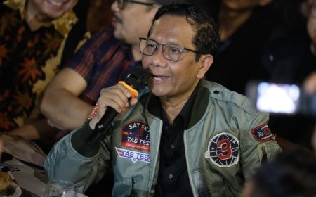 Sentil Menteri Jadi Timses & Pakai Fasilitas Negara, Mahfud: Dosa Politik