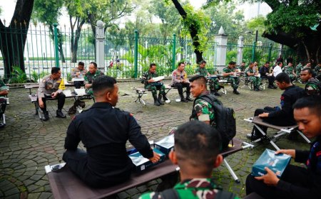 Kapolri dan Panglima TNI Makan Siang Bersama Personel Pengamanan Pemilu 2024