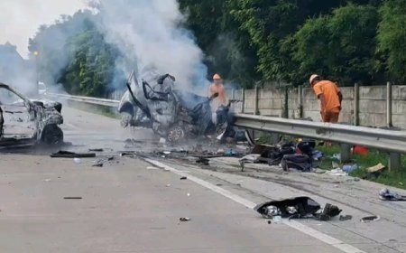 Kecelakaan Maut di Tol Cikampek, Mobil Grand Max Kelebihan Muatan