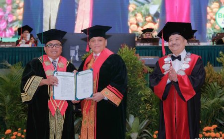 Orasi Ilmiah Yang Berjudul 'Pencegahan Konflik Tanah Ulayat di Ibu Kota Negara (IKN) Nusantara dalam Perspektif Hukum,, Firmanto Laksana Jadi Guru Besar Kehormatan Unissula