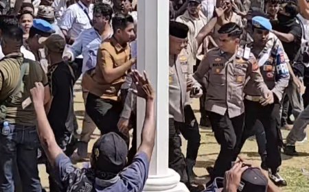 Peringatan Hari Damai Aceh Ricuh, Wakapolda Diusir Massa dari Masjid Raya Baiturrahman