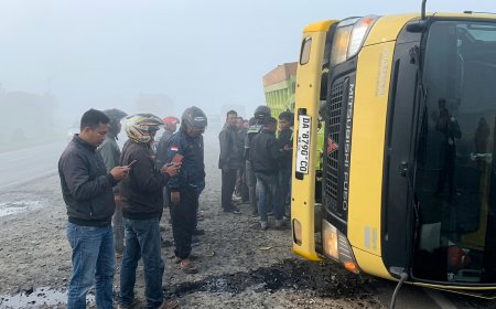 Dua Truk Bertabrakan di Banjarbaru Akibat Asap Karhutla, Jalur Trans Kalimantan Macet 5 Km