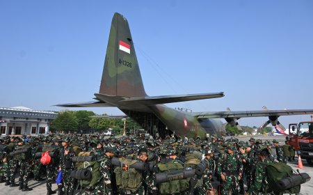 TNI AU Terbangkan Pesawat Tambahan Jinakkan Karhutla Kalimantan