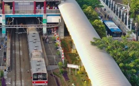 Sempat Lumpuh Total Imbas Massa Demo, Jalur KRL Palmerah - Tanah Abang Kembali Beroperasi Normal Pagi Ini