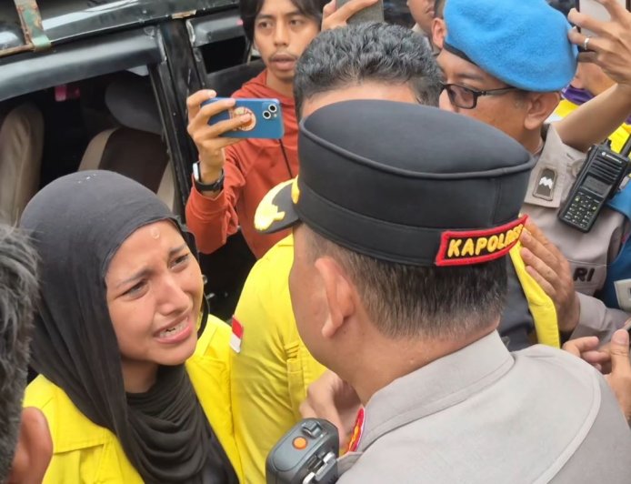 Viral Wakil Ketua BEM UI Terlibat Perdebatan Panas dengan Kapolres Metro Jakarta Pusat