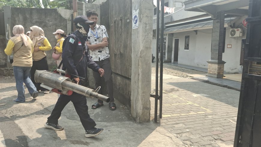 Fogging Gencar di Tengah Kemarau Jakarta, Warga Tetap Waspada DBD