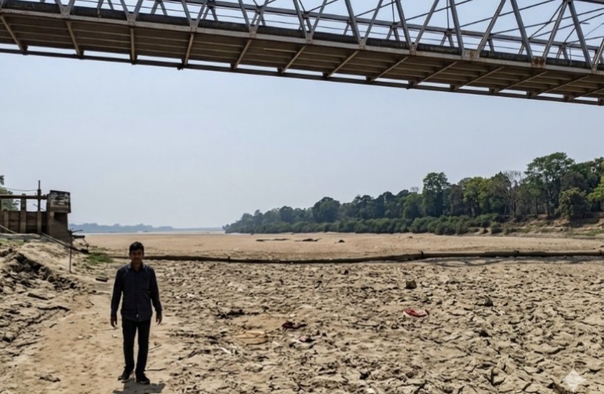 Sungai Barito Mengering Akibat Kemarau, Berubah Jadi 'Gurun Pasir' dan Lumpuhkan Pelayaran