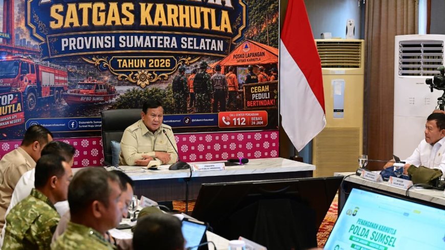 Prabowo Dorong Terobosan Baru Penanganan Karhutla, dari Waterbombing hingga “Ubi Bombing”
