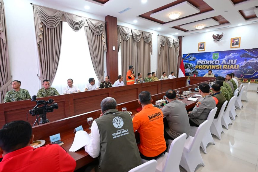 Presiden Prabowo Ultimatum Copot Izin Korporasi Pembakar Lahan di Riau