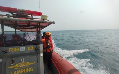 Tim SAR Gabungan Kerahkan 7 SRU, Pencarian 8 Orang di Selat Sunda Masih Nihil