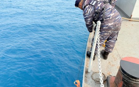 Hari Ke-6 Pencarian, Kri Teluk Gilimanuk 531 Temukan Pelampung Dan Terpal Di Perairan Selat Sunda