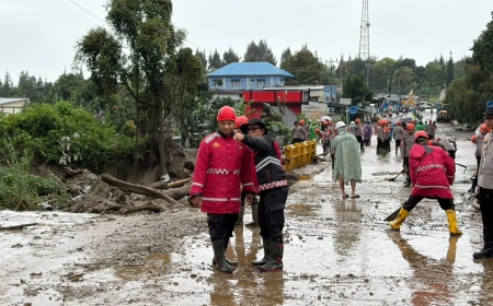 300 Personel Brimob Dikerahkan Tangani Banjir Bandang Solok