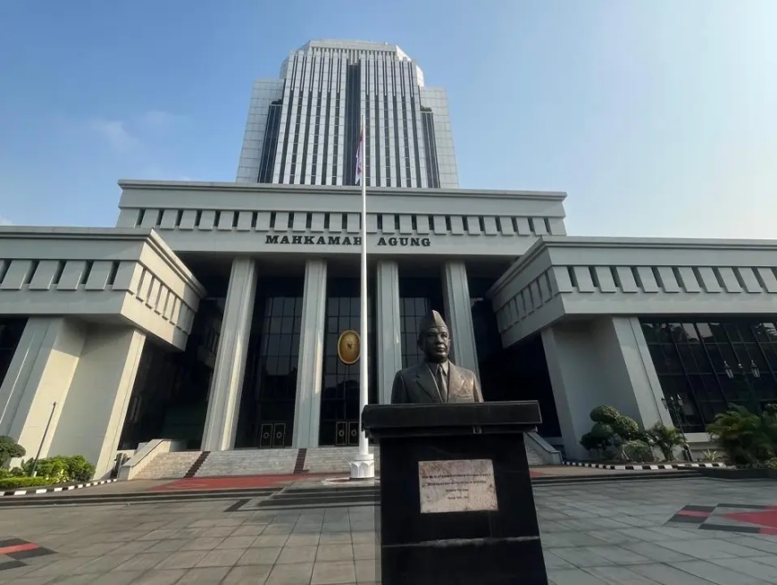 11 Hakim Agung Dan 3 Hakim Ad Hoc Resmi Dilantik Oleh Ketua MA