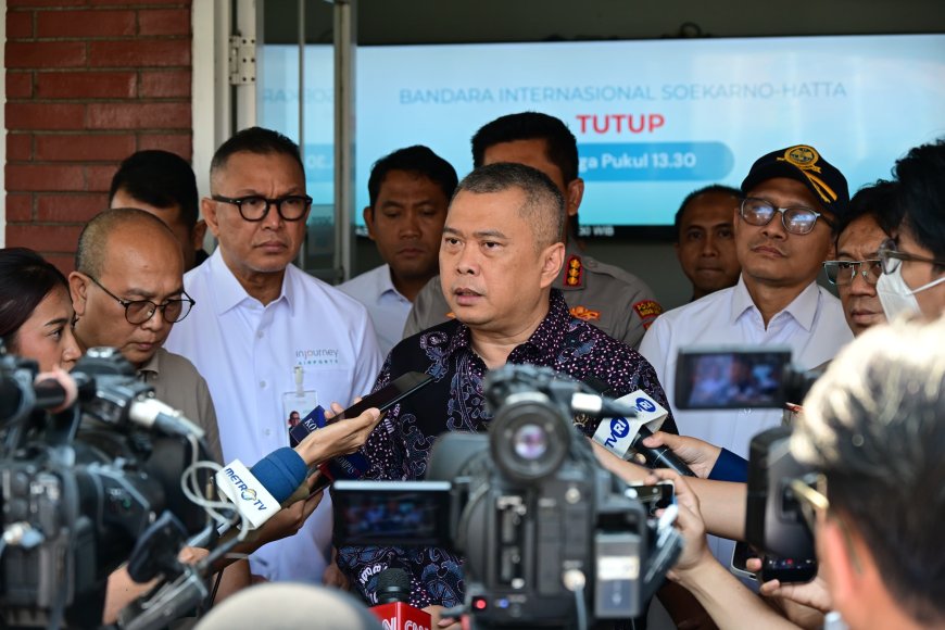 Menhub Dudy: Keselamatan Utama, Dampak Erupsi Gunung Anak Krakatau Terus Dimonitor