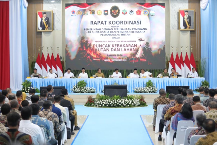 Hadapi Puncak Karhutla 2026, Pemerintah Perkuat Sinergi dengan Pemegang HGU