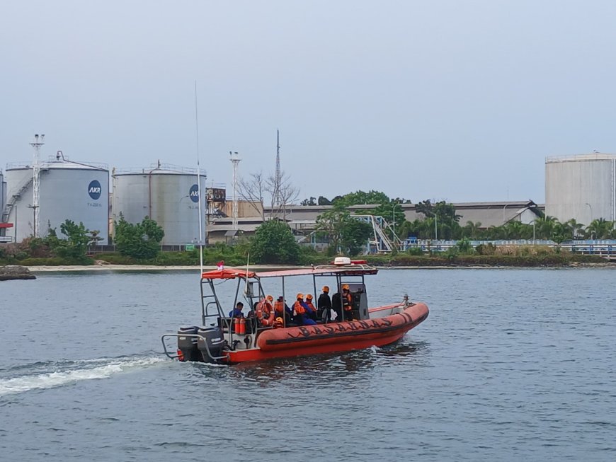 Polda Lampung Perkuat Pencarian 5 Wartawan dan 3 Kru Kapal yang Hilang Kontak di Selat Sunda