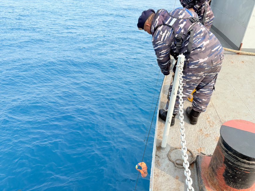 Hari Ke-6 Pencarian, Kri Teluk Gilimanuk 531 Temukan Pelampung Dan Terpal Di Perairan Selat Sunda