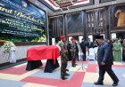 Prabowo Beri Penghormatan Terakhir kepada Almarhum Subagyo H. S. di Mabesad