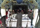 Dua Hercules TNI AU Angkut 9,6 Ton Bahan OMC untuk Hadapi Karhutla di Kalimantan