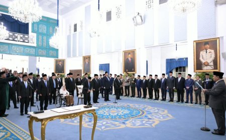 Presiden Prabowo Angkat 26 Anggota Wantimpres di Istana Negara, Ada Nama Rocky Gerung