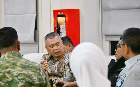 Seluruh Penumpang KMP Batumandi Dinyatakan Selamat, Menhub Dudy Instruksikan Langkah Penanganan Lebih Lanjut