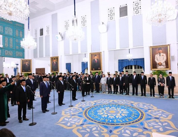 Prabowo Lantik Menteri dan Wakil Menteri Kabinet Merah Putih di Istana Negara