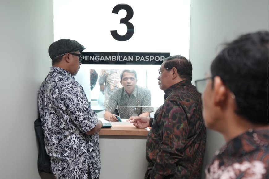 Tinjau Mal Pelayanan Publik, Gubernur Pramono: Layanan Harus Makin Mudah, Cepat, dan Terintegrasi